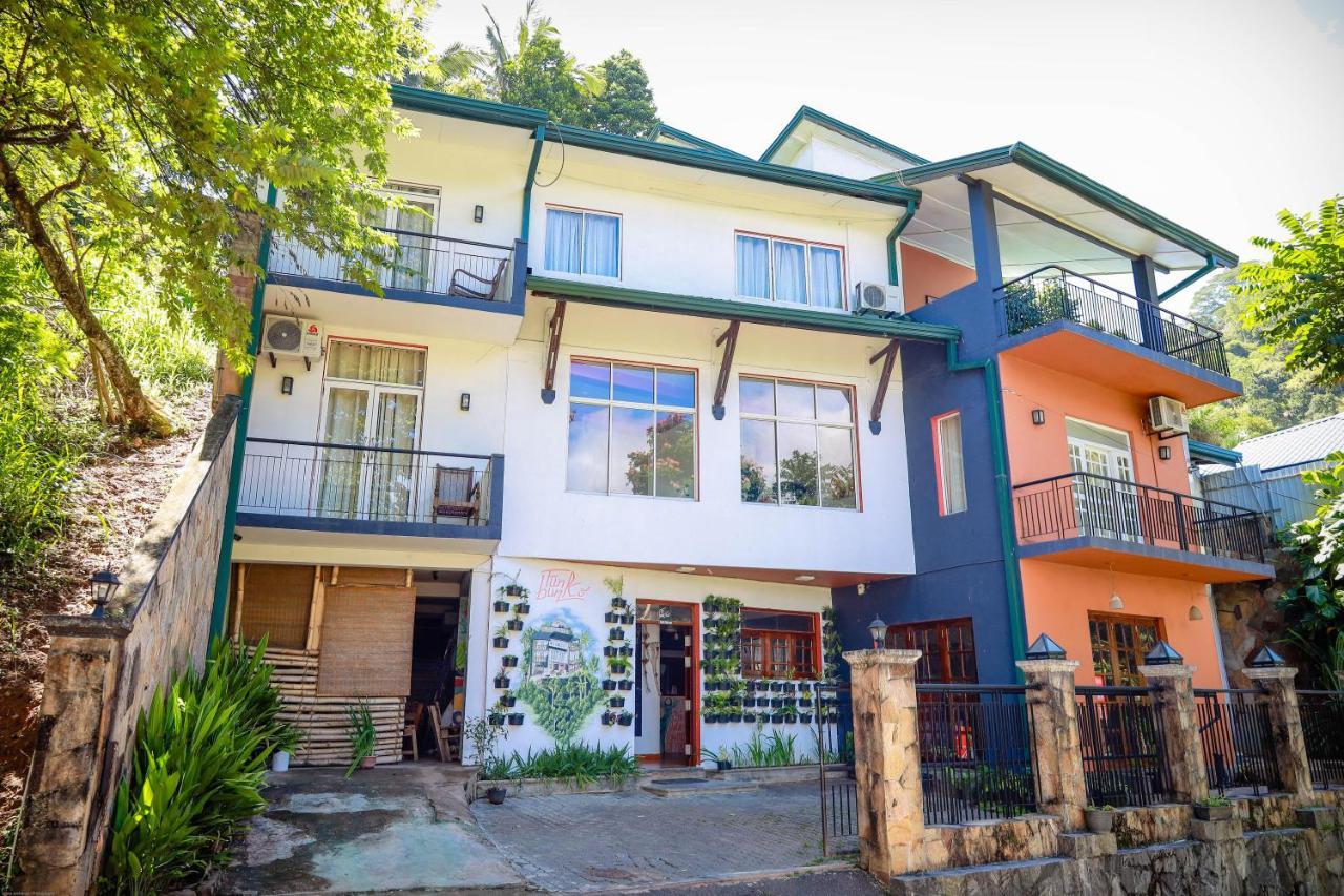 Funk Bunk - Mount View Lodge Kandy Exterior foto