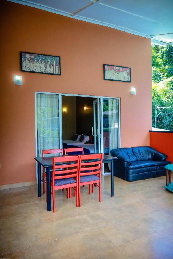 Funk Bunk - Mount View Lodge Kandy Exterior foto